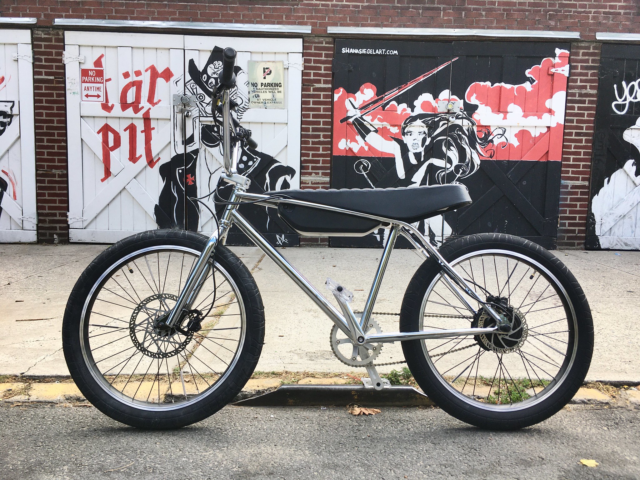 Zooz Bikes Ultralight at Tar Pit